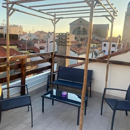بيت ضيافة Laguna Blu Cielo Con Terrazza Panoramica In Comune كيودجا